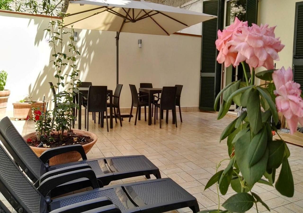 B&B Al Centro Storico Napels Buitenkant foto